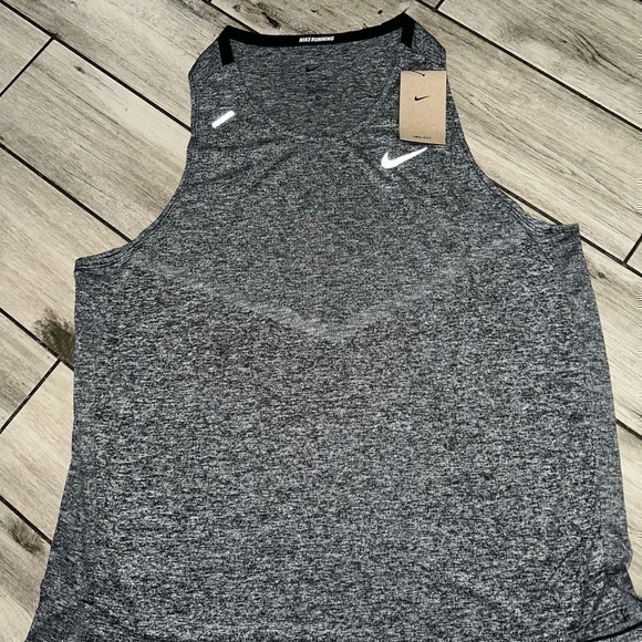 Nike Other - New men’s Nike Running Core 365 Rise Size XL Dri-Fit Polyester Shirt